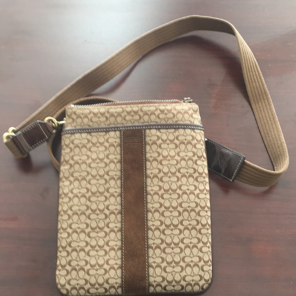 Messenger crossbody bag